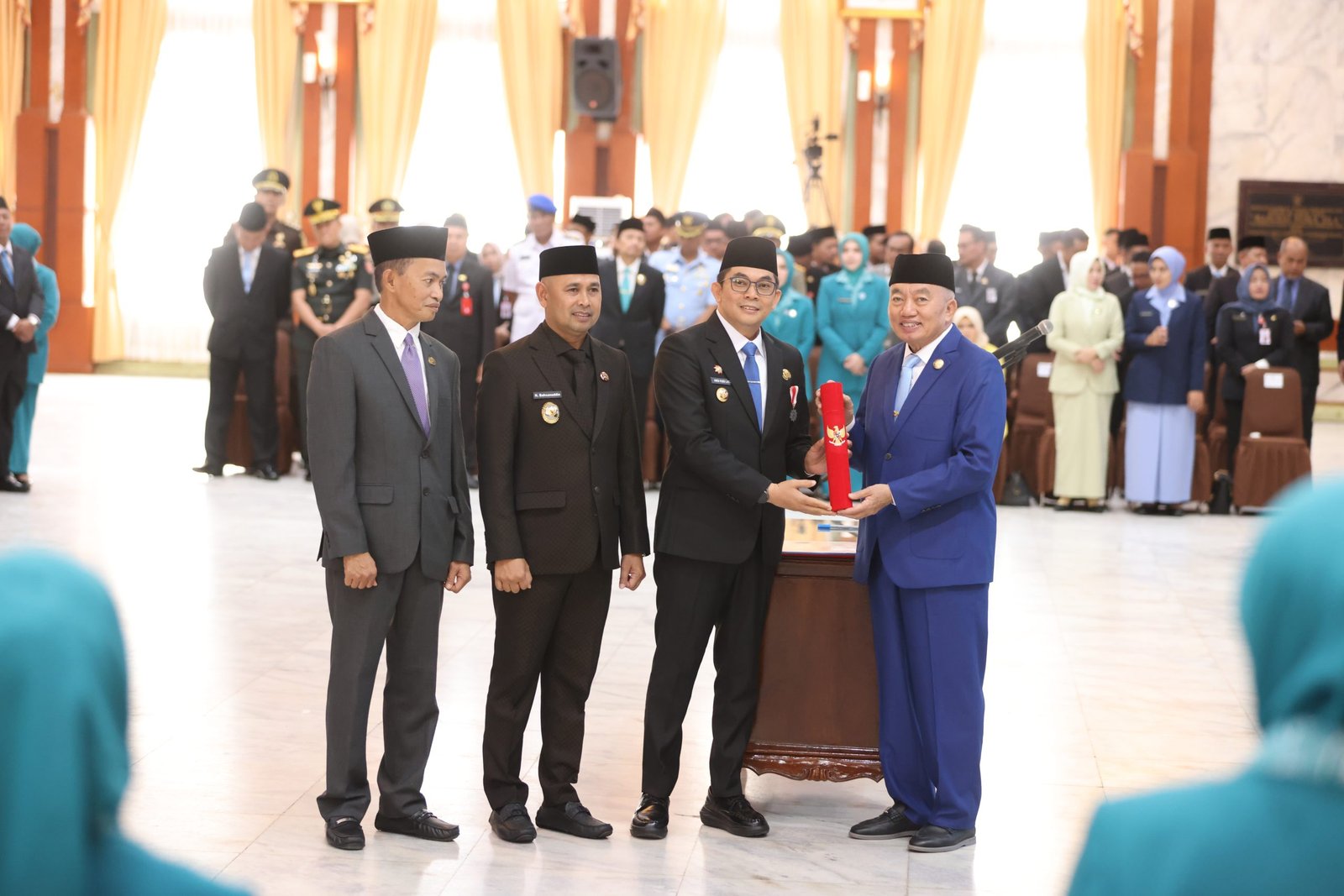 Bupati Andi Rudi Latif Terima SK Pengesahan dan Pengangkatan Kepala Daerah Periode 2025-2030