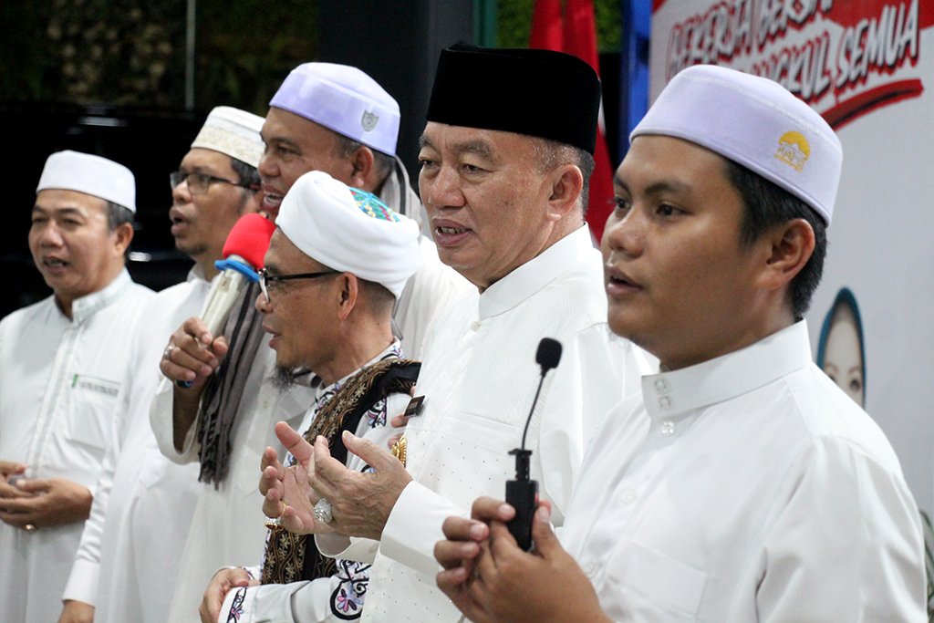 Gubernur Kalsel Bersama Forkopimda dan SKPD Khataman Al-Qur’an