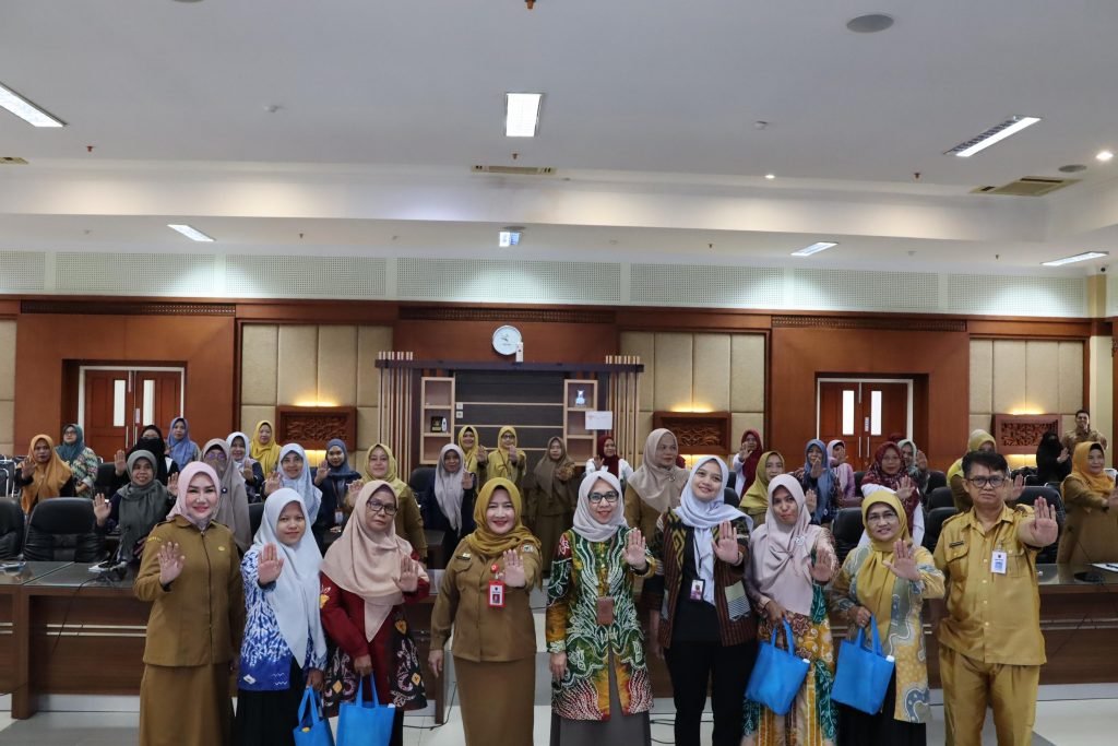 Tingkatkan Kualitas Pengasuhan Anak di Program BKB, DPPPAKB dan BKKBN Kalsel Gelar Rapat Implementasi
