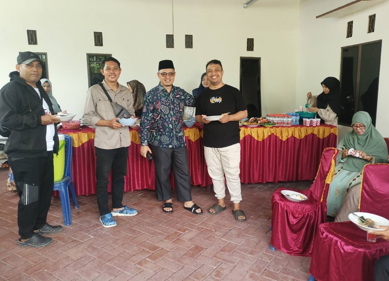 Kabid Dispora Kalsel Adakan Open House Lebaran