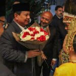 Antusiasme Diaspora dan Mahasiswa Indonesia Sambut Kedatangan Presiden Prabowo di Ankara