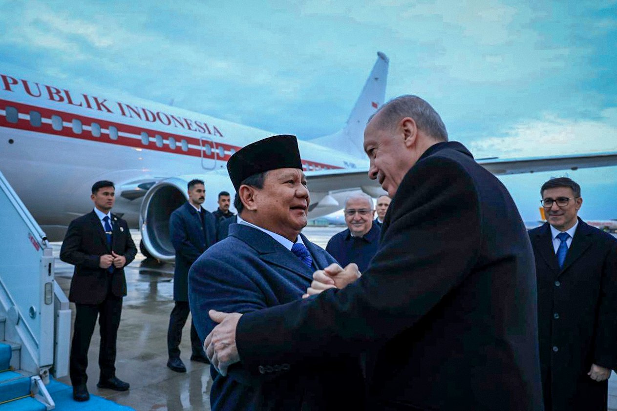Tiba di Ankara, Presiden Prabowo Disambut Langsung Presiden Erdoğan