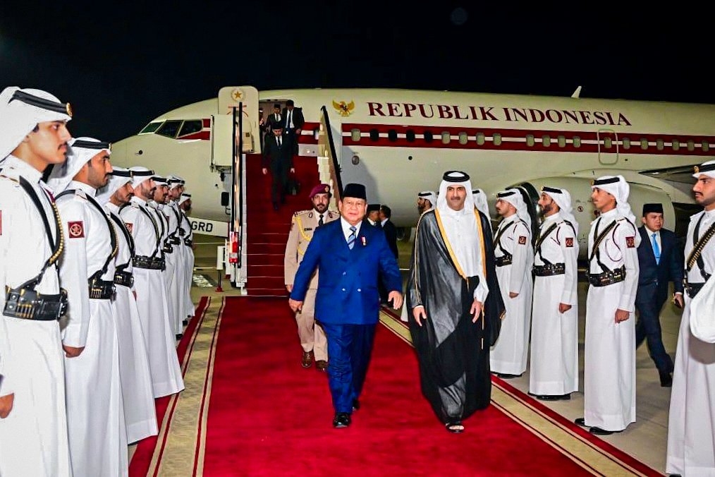 Presiden Prabowo Tiba di Doha untuk Kunjungan Resmi
