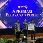 Gubernur Kalsel Raih Penghargaan Pelayanan Publik Predikat Prima