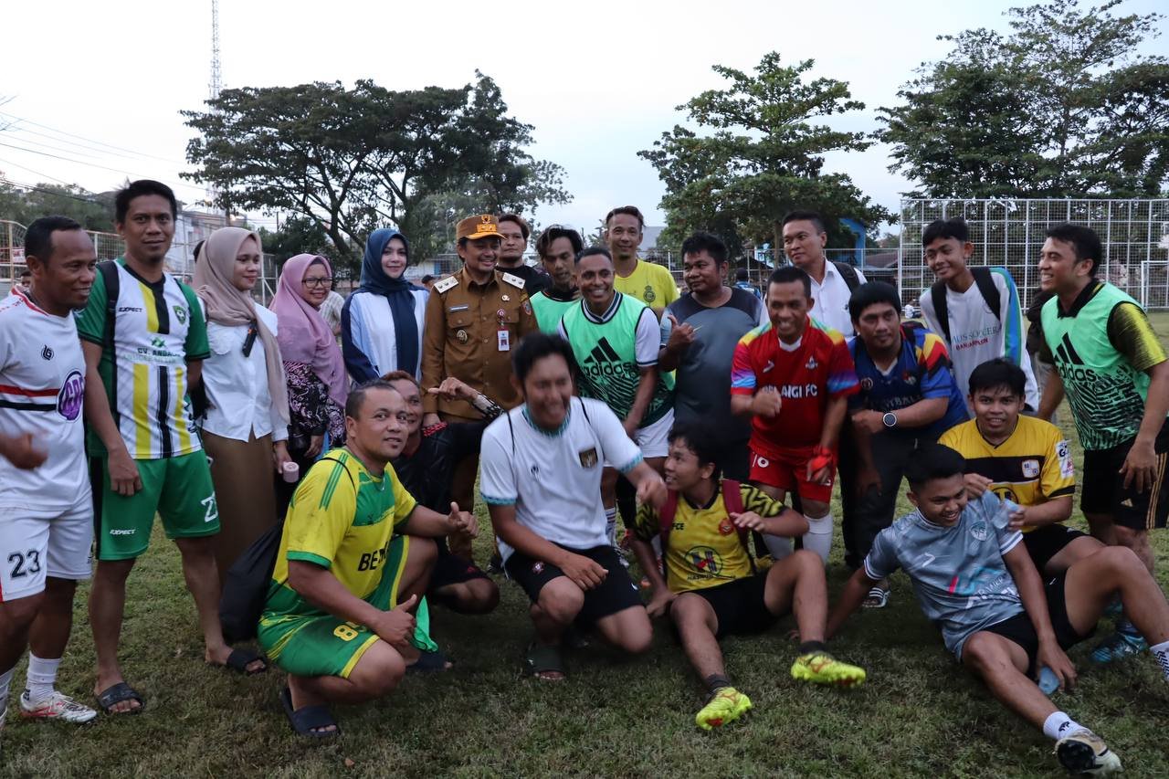 Usai Tinjau Stadion 17 Mei, Wagub Kalsel Kunjungi Lapangan Sepak Bola Kayu Tangi