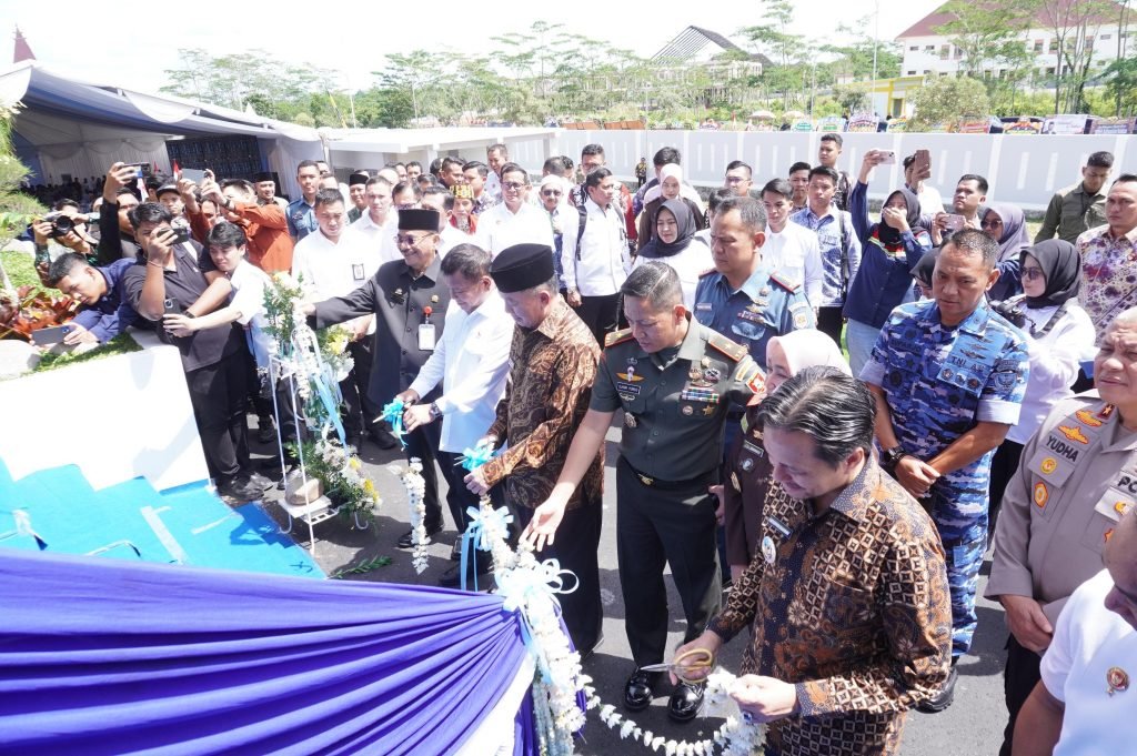 Simbol dalam Menjaga Keamanan dan Stabilitas Daerah, Gubernur Kalsel Resmikan Gedung BINDA Kalsel