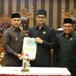 Wakil Bupati H. Bahsanudin Hadiri Rapat Paripurna DPRD Dalam Rangka Penyampaian Rekomendasi LKPJ TA 2024