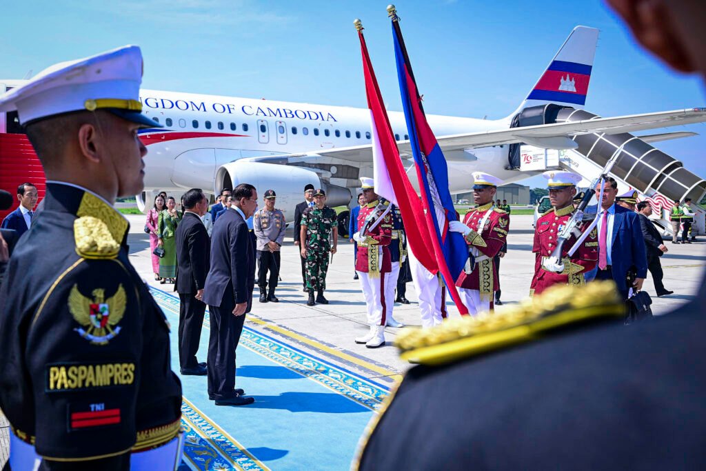Tiba di Indonesia, Presiden Senat Hun Sen Lakukan Kunjungan Resmi