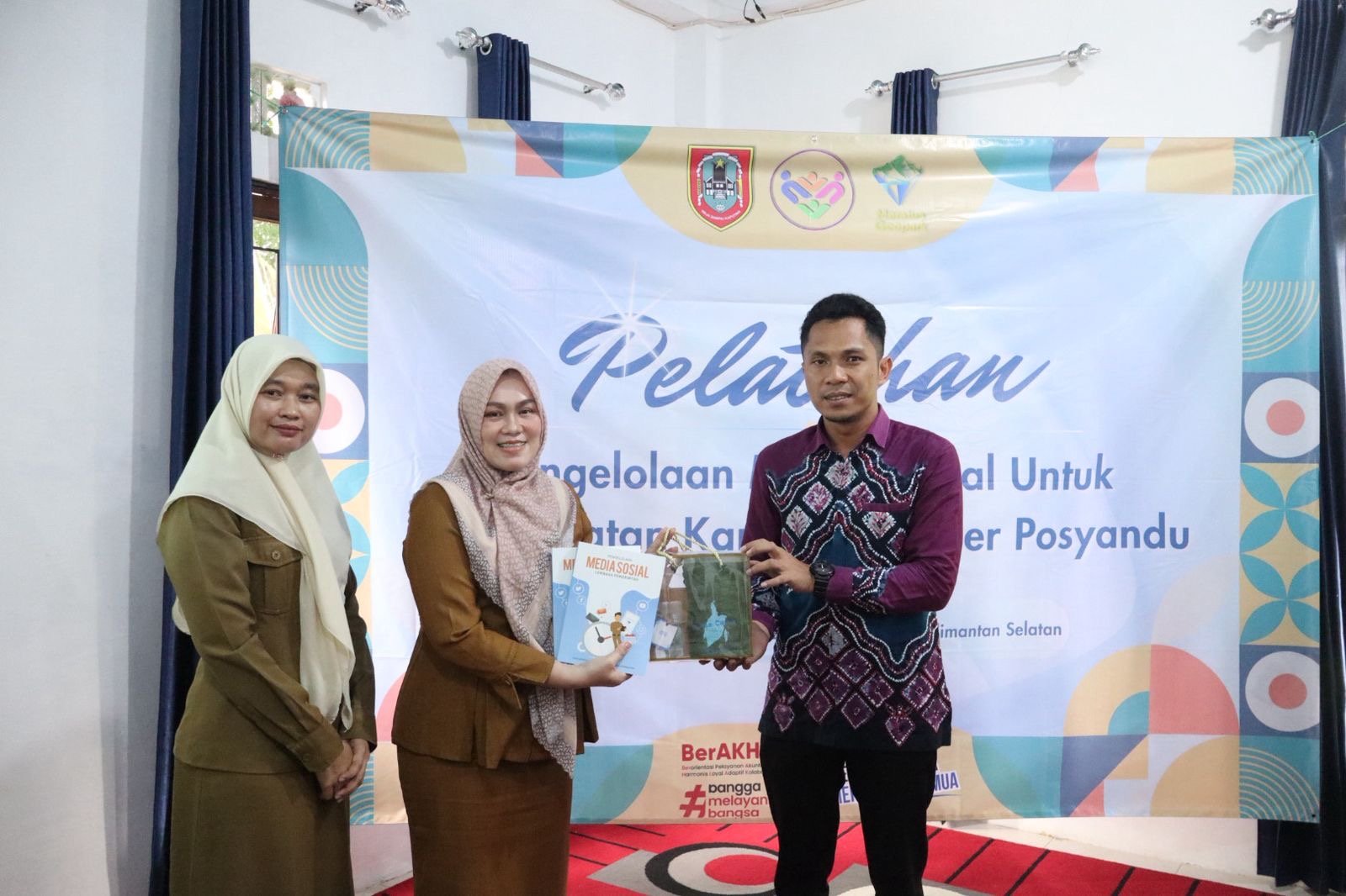 Tingkatkan Kapasitas Kader Posyandu, Diskominfo Kalsel Berikan Pelatihan Pengelolaan Media Sosial di Kabupaten Banjar