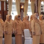 Ida Rahmawati Budi Gunadi Sadikin Kukuhkan Pengurus DWP Provinsi Kalsel Masa Bakti 2024-2029