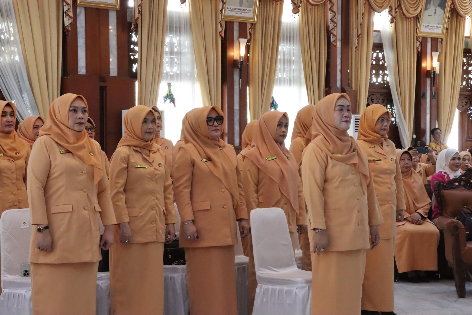 Ida Rahmawati Budi Gunadi Sadikin Kukuhkan Pengurus DWP Provinsi Kalsel Masa Bakti 2024-2029