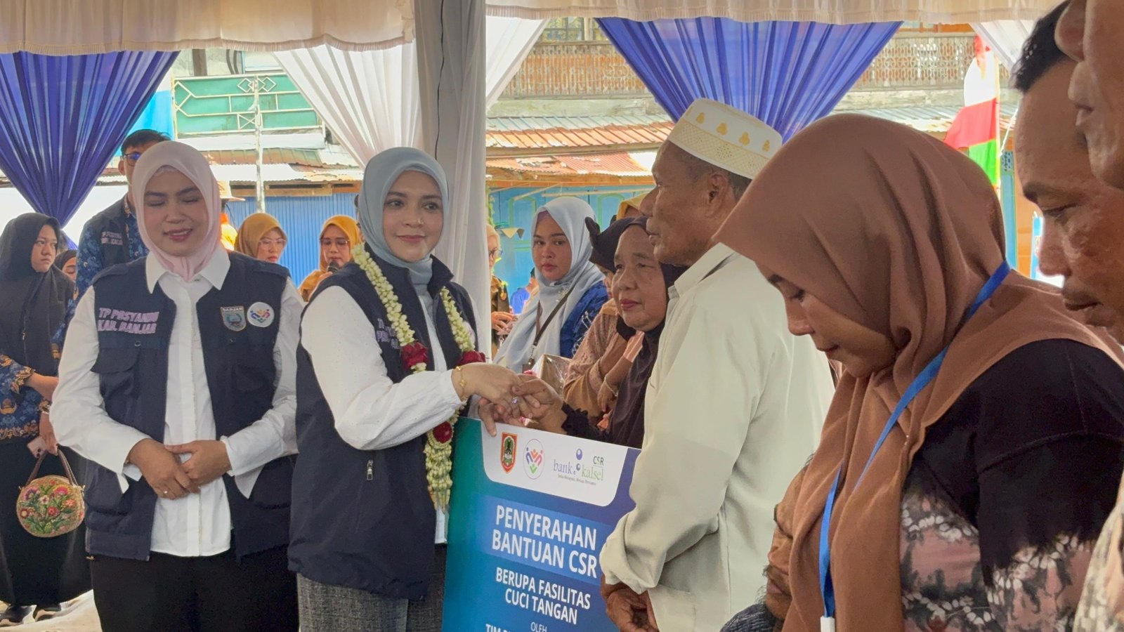 Tingkatkan Kesehatan Masyarakat, Dinas PUPR Kalsel Salurkan Bantuan Pembangunan 8 Unit Tangki Septik