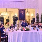 Seskab Teddy Tegaskan Tidak Ada Minuman Beralkohol dalam Jamuan Presiden Macron di Jakarta