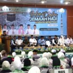 Gubernur Kalsel Lepas Jamaah Haji 2025, Ingatkan Pentingnya Persiapan Fisik dan Mental
