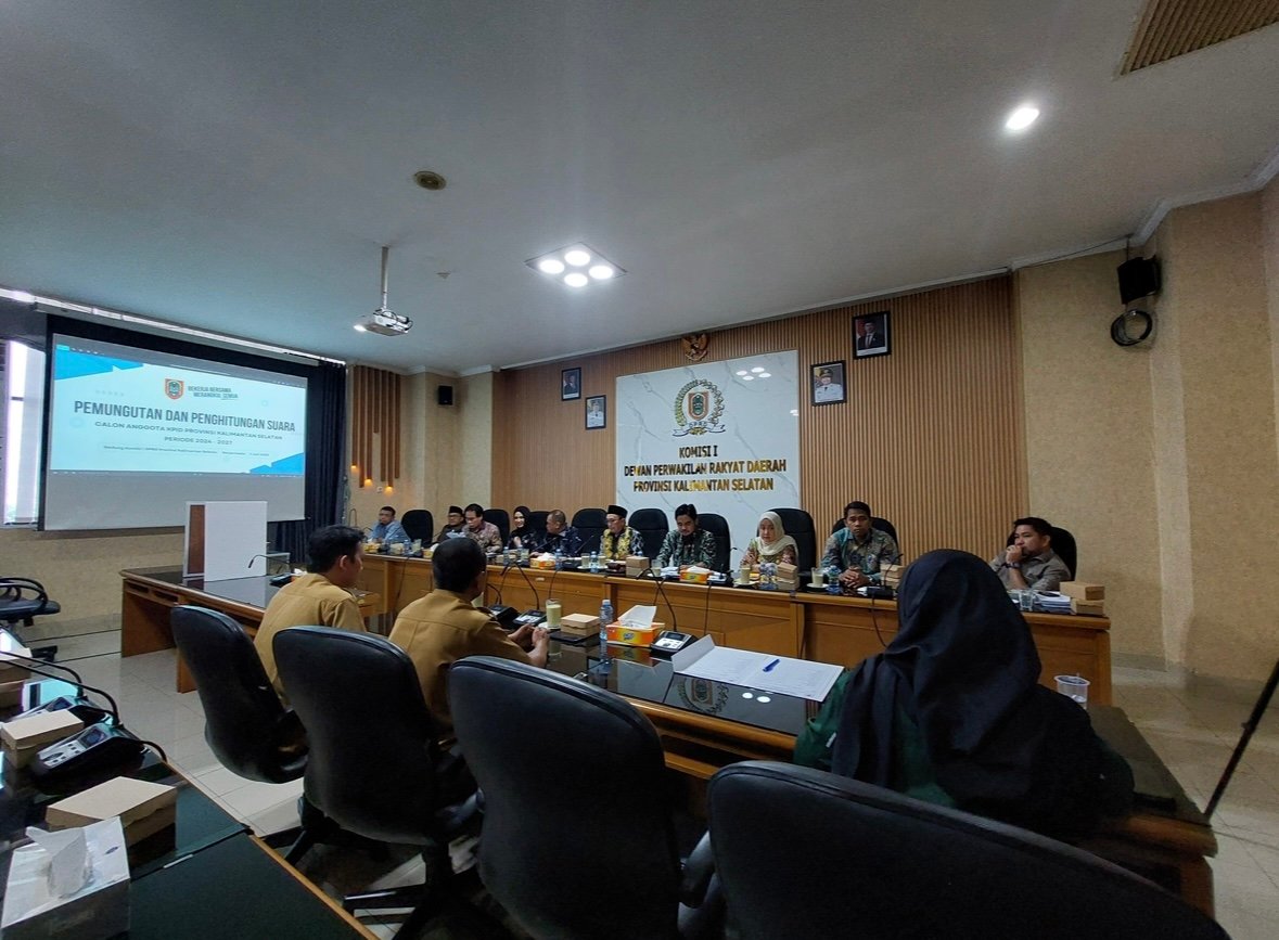 Komisi I DPRD Kalsel Resmi Umumkan Anggota dan PAW KPID Periode 2024-2027