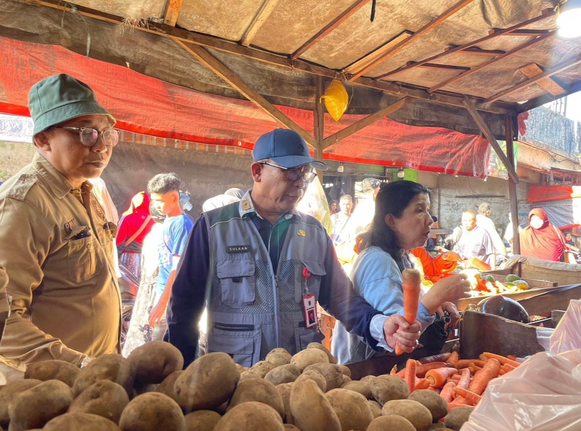 Pastikan Kestabilan Harga Bapok Jelang Iduladha, Disdag Kalsel Sidak ke Pasar Sentra Antasari Banjarmasin