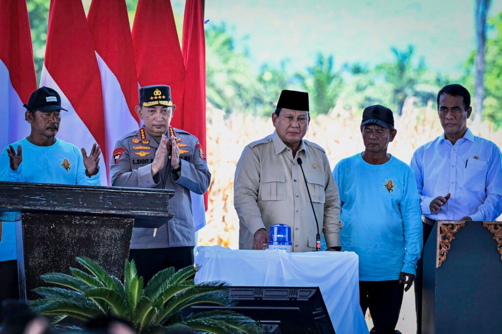 Presiden Prabowo Resmikan Groundbreaking 18 Gudang Polri dan Gudang Dryer Jagung