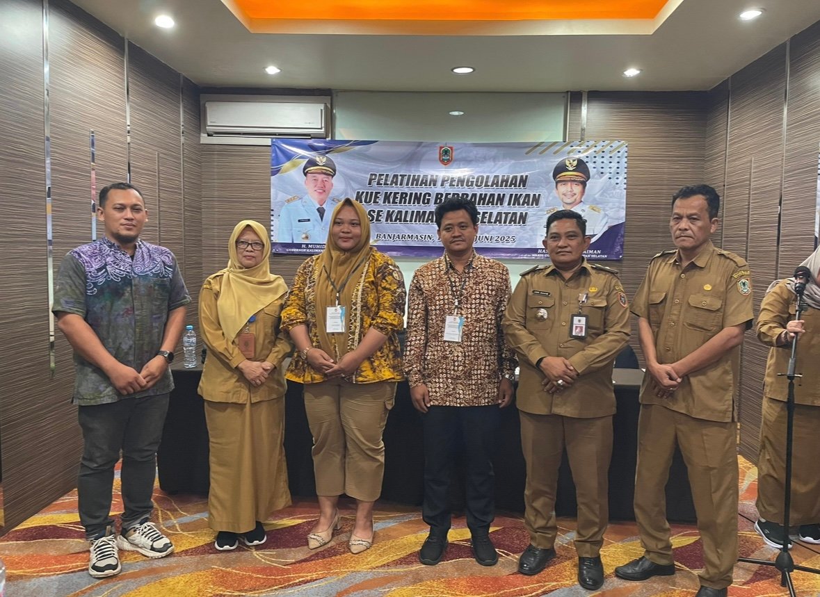 Kembangkan Potensi Lokal, Disperin Kalsel Gelar Pelatihan Kue Kering Berbahan Ikan untuk Tingkatkan IKM