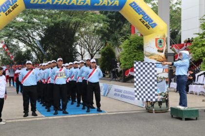 Disbunnak Kalsel Berpartisipasi di Lomba Gerak Jalan Pemprov Kalsel