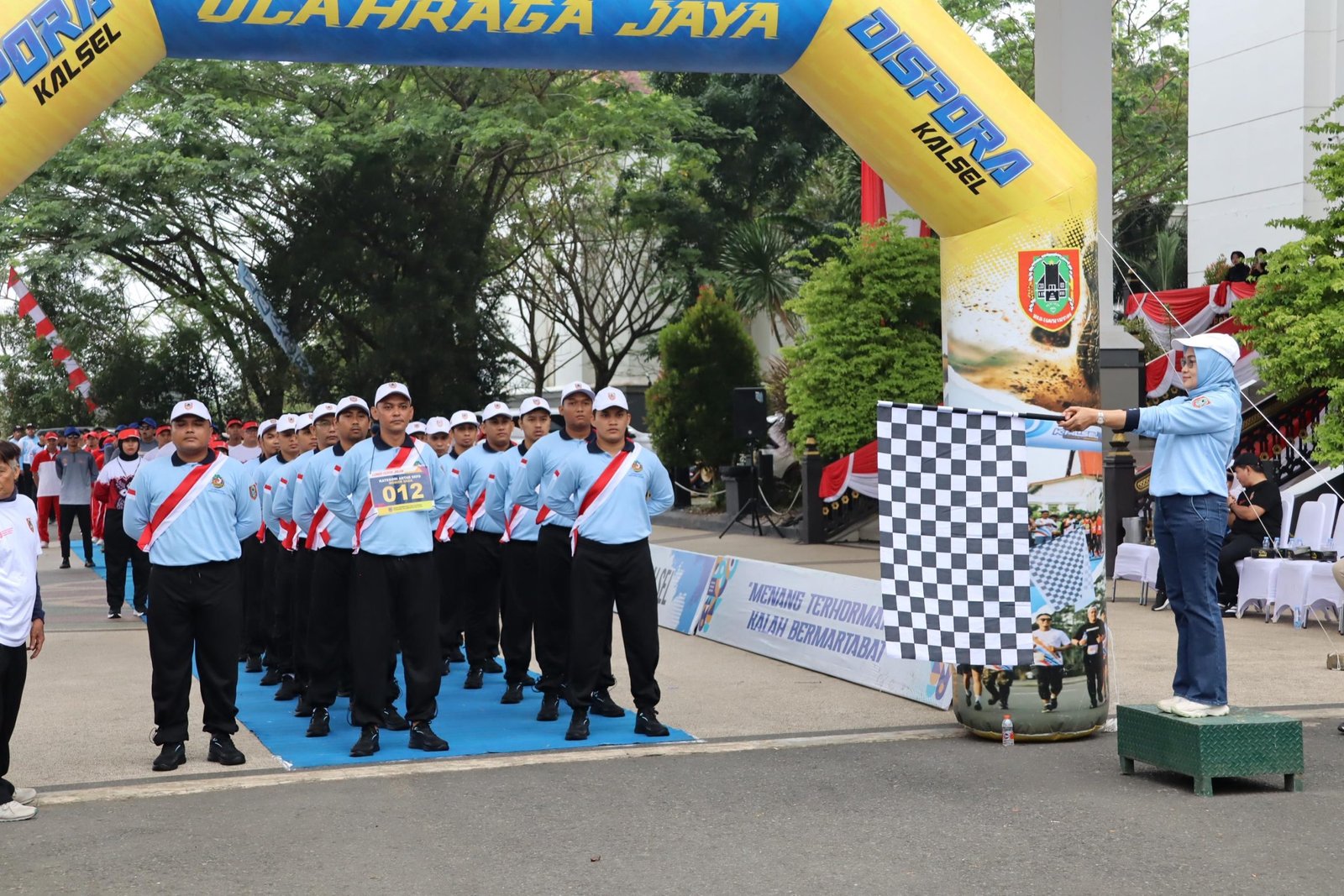 Disbunnak Kalsel Berpartisipasi di Lomba Gerak Jalan Pemprov Kalsel