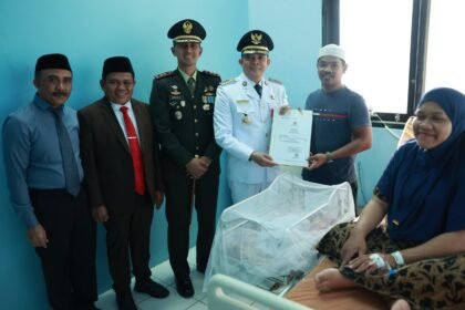 Bupati  Andi Rudi Latif Kunjungi dan Gratiskan Pasien Melahirkan di RSUD pada 17 Agustus