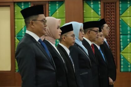 Gubernur Kalsel Melantik Tujuh Komisioner KPID Kalsel Periode 2025-2028