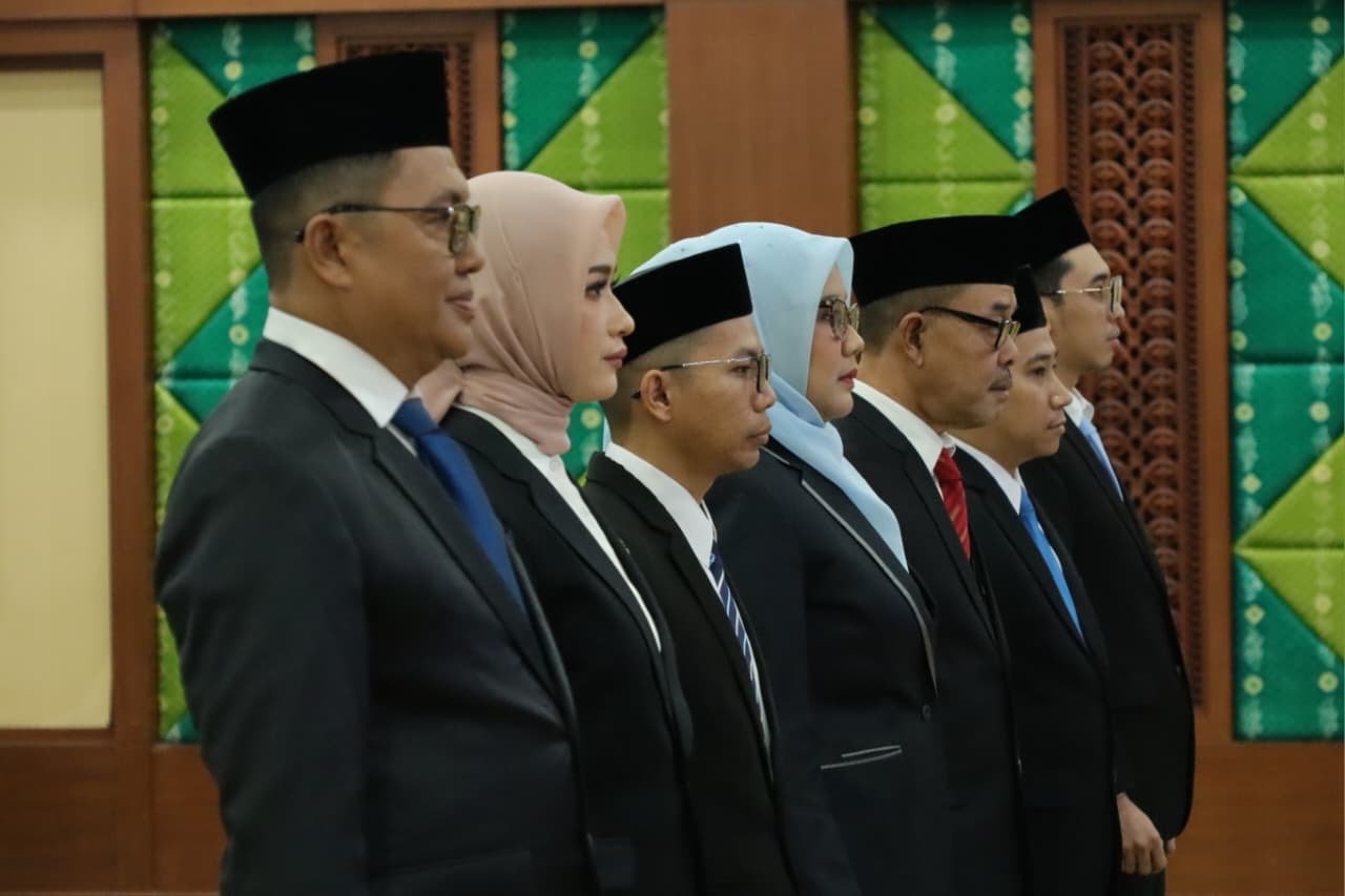 Gubernur Kalsel Melantik Tujuh Komisioner KPID Kalsel Periode 2025-2028