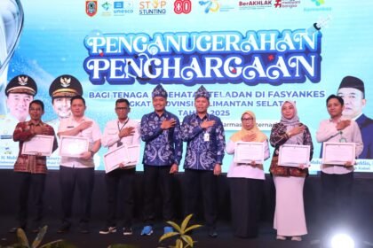 Dinkes Apresiasi Dedikasi Nakes Melalui Penganugerahan Penghargaan Tenaga Kesehatan Teladan di Fasyankes Tingkat Provinsi Kalsel 2025