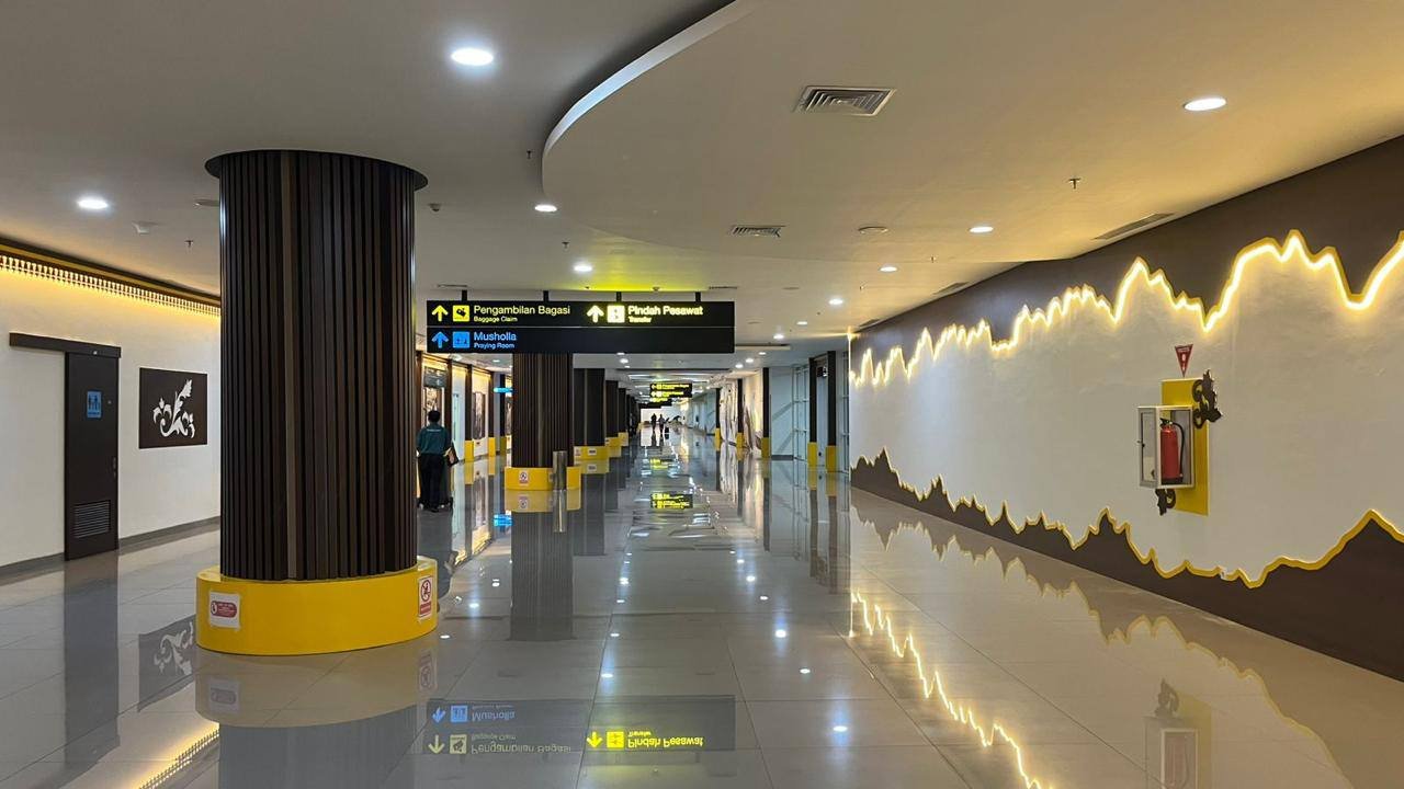 Dukung Status Internasional Bandara Syamsudin Noor, Dinas PUPR Kalsel Percantik Terminal dengan Sentuhan Geopark Meratus