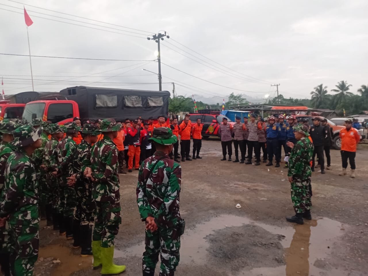 Pemprov Kalsel Kerahkan Personel Tagana Dukung Operasi Pencarian Helikopter Hilang di Mentewe