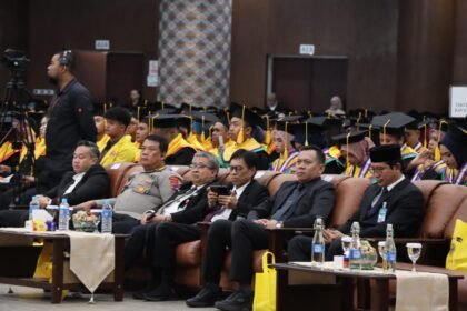 Wisuda Ke-125, ULM Luluskan 1.300 Wisudawan dari Berbagai Jenjang Pendidikan