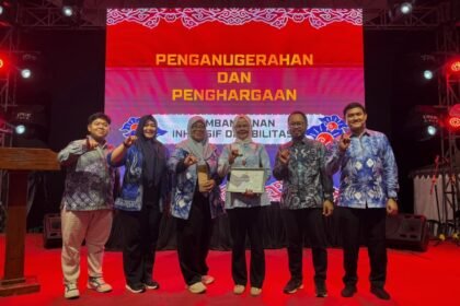 Gubernur Kalsel Terima Penghargaan Pemerintah Daerah Inklusif Disabilitas Terbaik 3 Se-Indonesia