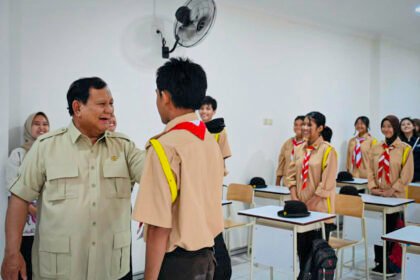 Siswa-Siswi SRMA Margaguna Haru dan Bahagia Disapa Presiden Prabowo