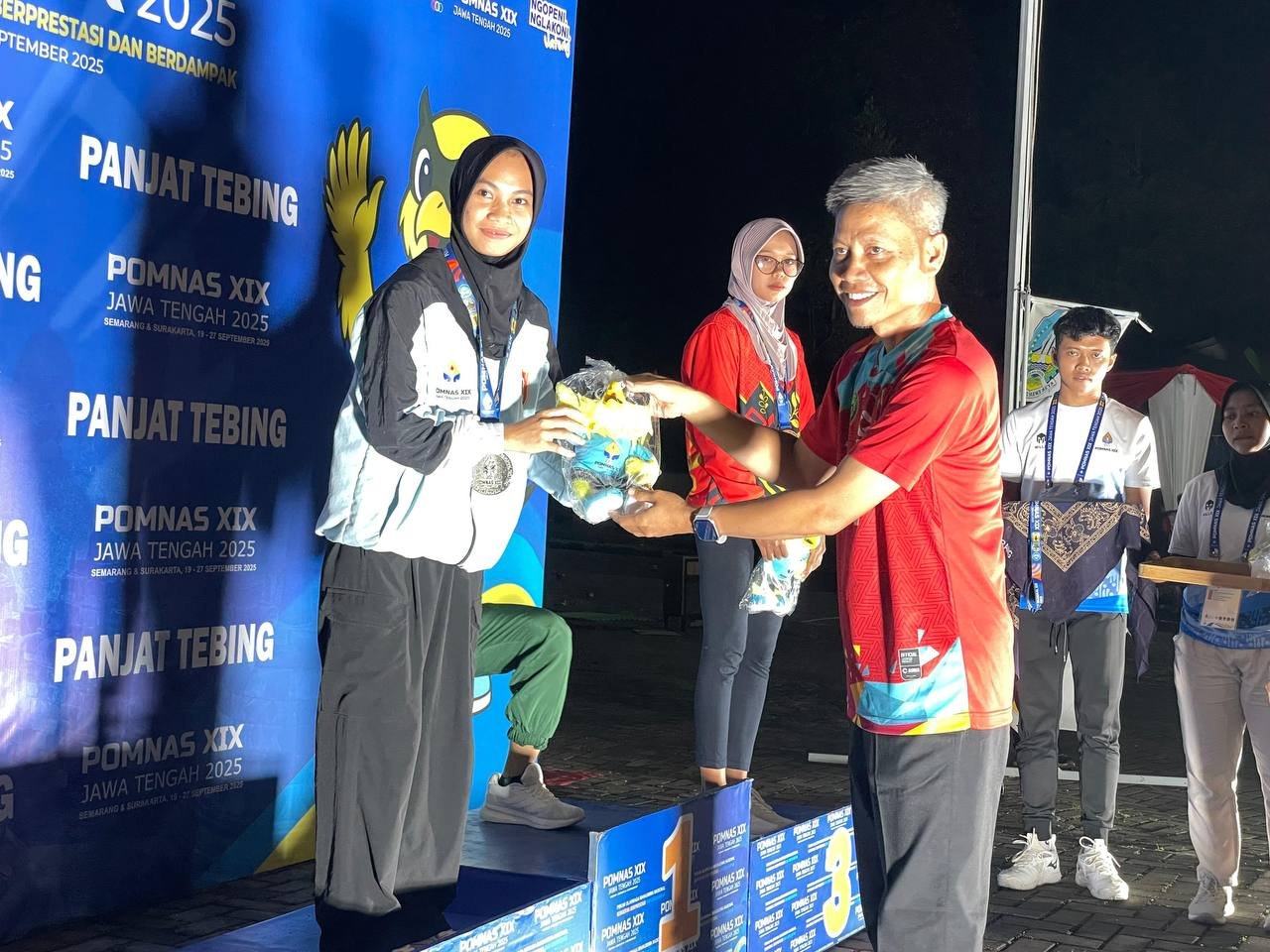 Prestasi Gemilang, Dua Atlet Panjat Tebing Kalimantan Selatan Raih Medali Perak di POMNAS XIX