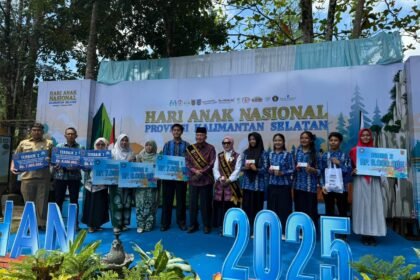 Tingkatkan AKI, Dislautkan Kalsel Safari Gemarikan dengan Bagikan 200 Paket Makanan Olahan Ikan di Peringatan HAN 2025