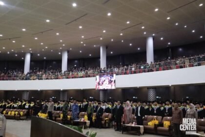 Gubernur Kalsel Apresiasi Prestasi dan Komitmen ULM dalam Wisuda ke-127 Tahun 2025