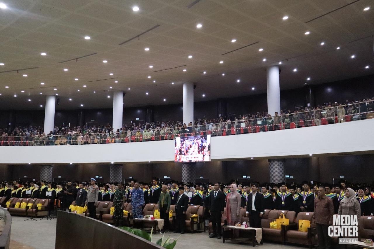 Gubernur Kalsel Apresiasi Prestasi dan Komitmen ULM dalam Wisuda ke-127 Tahun 2025