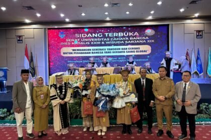 Luluskan Ratusan Wisudawan, Rektor UCB : Siap Berkontribusi Bagi Masyarakat