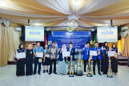 Penutupan Economic Debate Competition HMJM Day’s 2025, Pemprov Kalsel Apresiasi Mahasiswa Sebagai Agen Perubahan