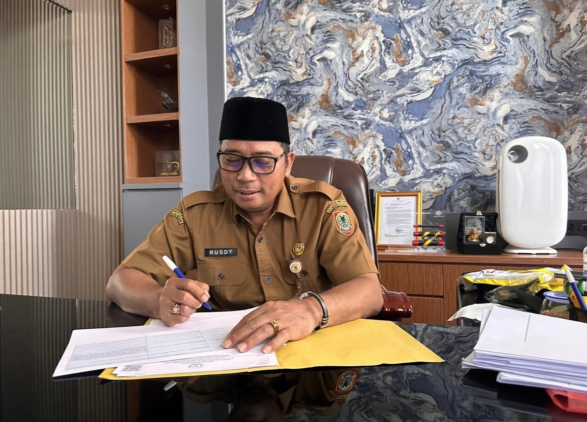 Jaga Kebersihan Laut dan Ekosistem Pesisir, DKP Kalsel Edukasi Pengelolaan Sampah Laut bagi Masyarakat