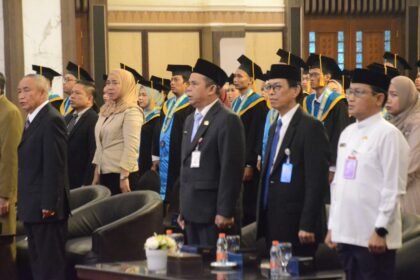 Wisuda STIMI Banjarmasin, Gubernur Kalsel : Tanamkan Nilai Kejujuran, Kerja Keras, dan Kepedulian dalam Langkah Karier