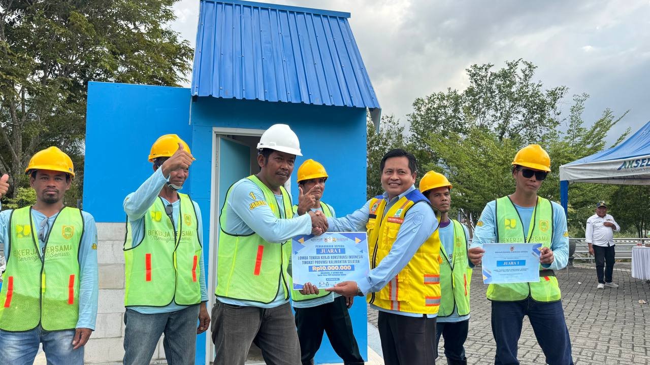 HST Raih Juara Umum Lomba Tenaga Kerja Konstruksi Kalsel 2025