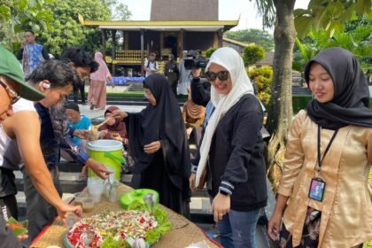 Promosikan Warisan Banua, Badan Penghubung Kalsel Gelar Icip-Icip Kuliner Khas di TMII