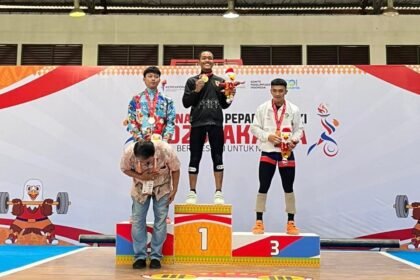 Tanpa Target, Atlet Angkat Besi Kalsel Justru Sabet Emas dan Perak di POPNAS XVII