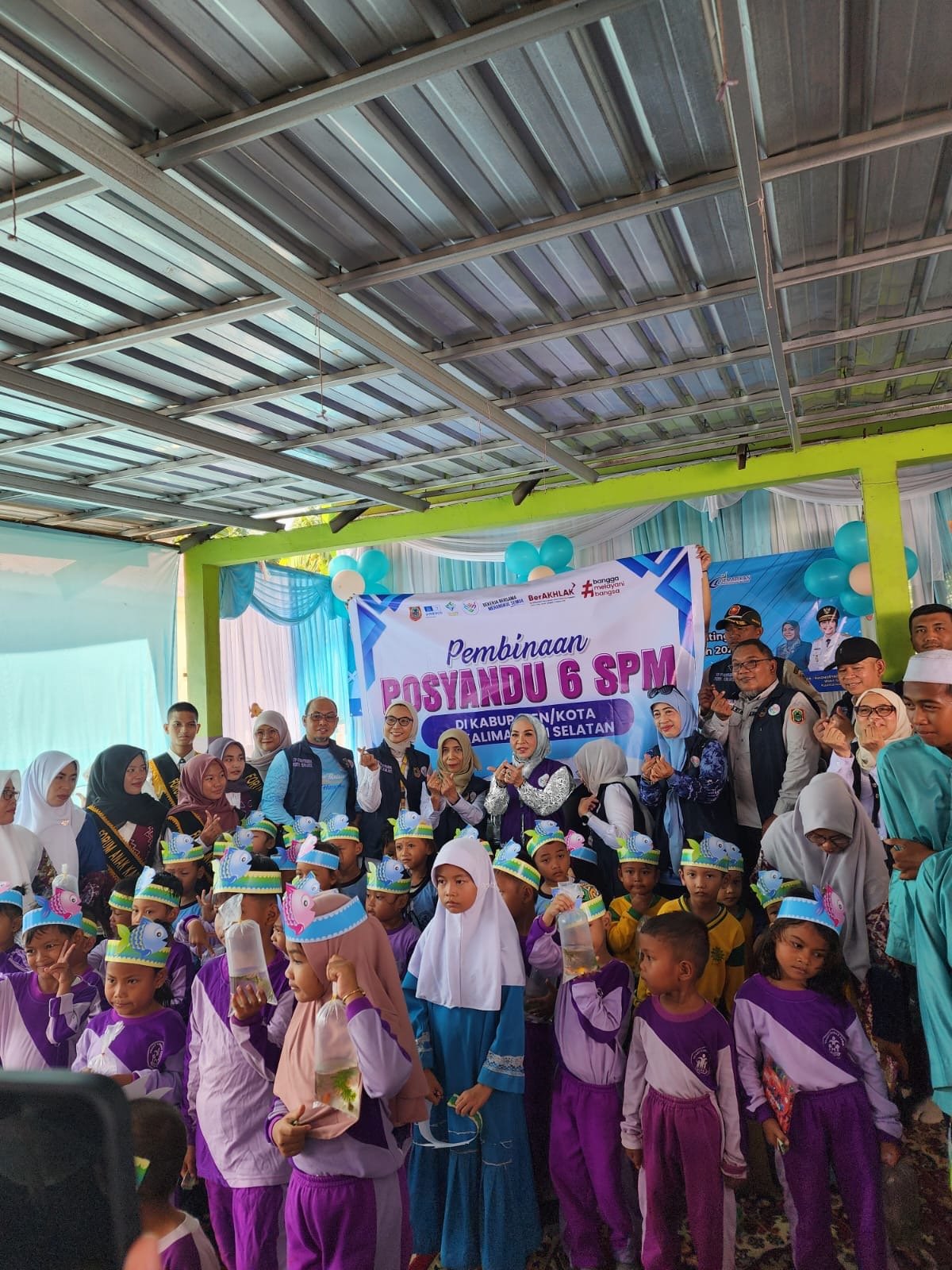 Ketua TP Posyandu Kalsel Lakukan Pembinaan Posyandu 6 SPM di Desa Mandiangin Barat