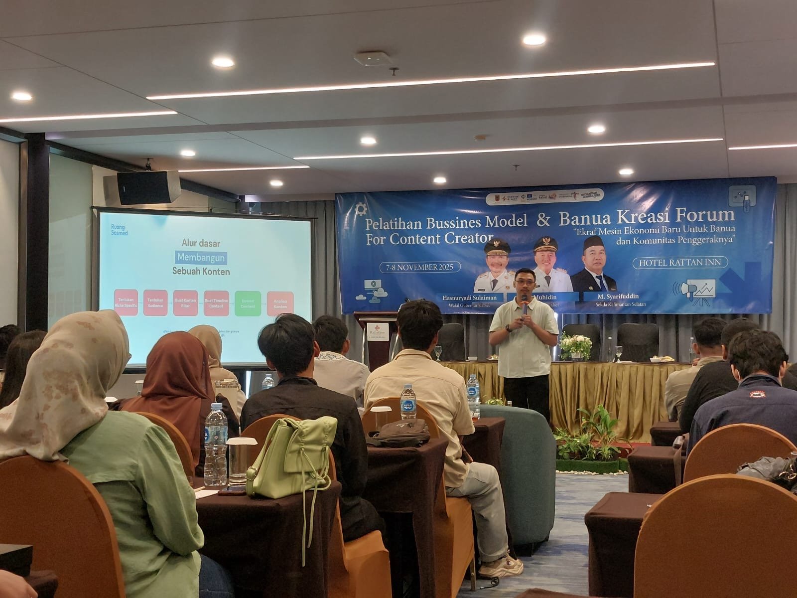 Dispar Kalsel Dorong Ekonomi Kreatif Melalui Pelatihan Business Model dan Banua Kreasi Forum