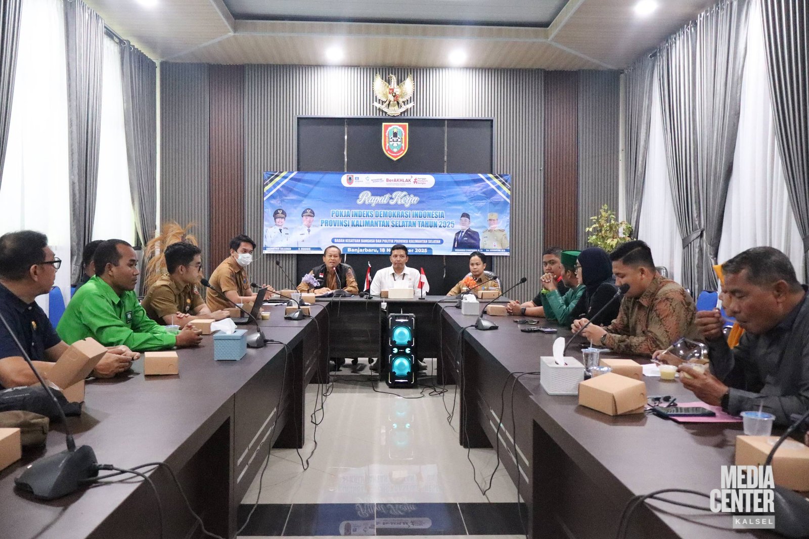 Badan Kesatuan Bangsa dan Politik Provinsi Kalimantan Selatan Gelar Rapat Kerja Pokja Indeks Demokrasi Indonesia 2025