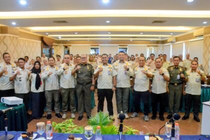 Perkuat Pondasi Tugas, Gubernur Kalsel Buka Rakor Teknis Perencanaan, Evaluasi, Pelaporan dan Pembinaan Kepegawaian Satpol PP dan Damkar se-Kalimantan Selatan Tahun 2025