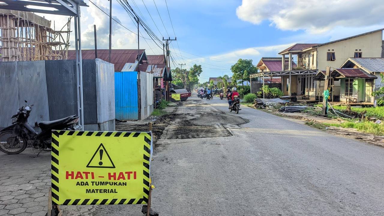 Sambut Nataru dan Haul Guru Sekumpul, Pemprov Kalsel Rehabilitasi Ruas Jalan Martapura Lama