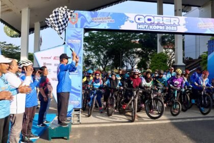 Ratusan Peserta Ikuti Gowes Bersama HUT Ke-54 KORPRI di Banjarbaru